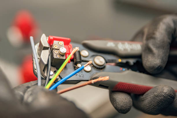 Best Electrician Near Me  in Peabody, KS